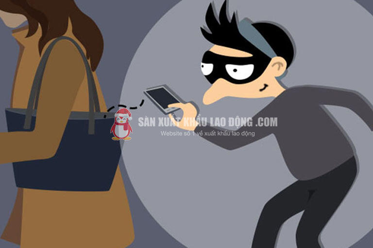 Hành vi trộm cắp dù là đồ có giá trị thấp tại Singapore cũng có thể khiến bạn bị phạt tù