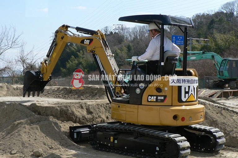 Mô phỏng công việc lái máy công trình xây dựng