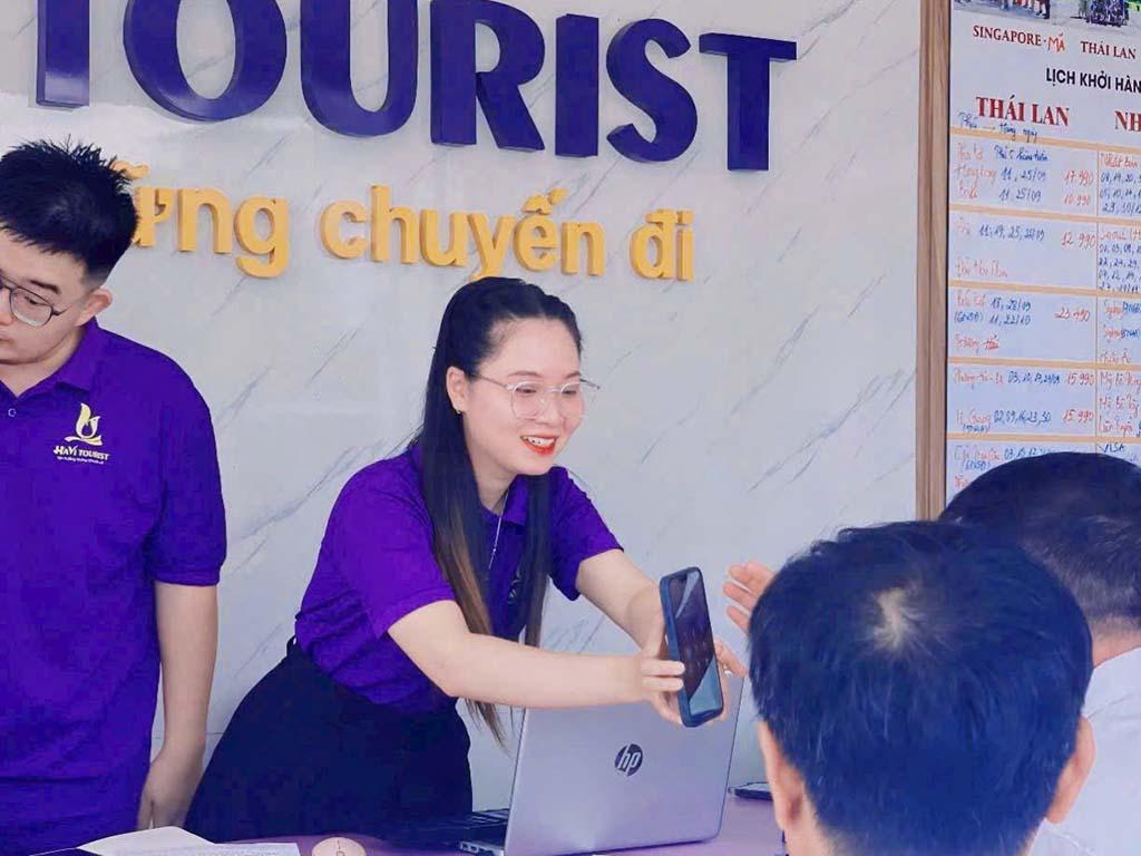 Hỗ trợ khách hàng làm hộ chiếu ở Long Khánh, Đồng Nai.