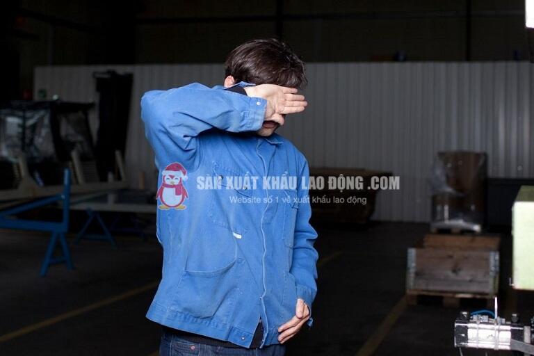 Bỏ trốn l&agrave; h&agrave;nh vi tự &yacute; rời khỏi nơi l&agrave;m việc hoặc kh&ocirc;ng tu&acirc;n thủ quy định về cư tr&uacute;