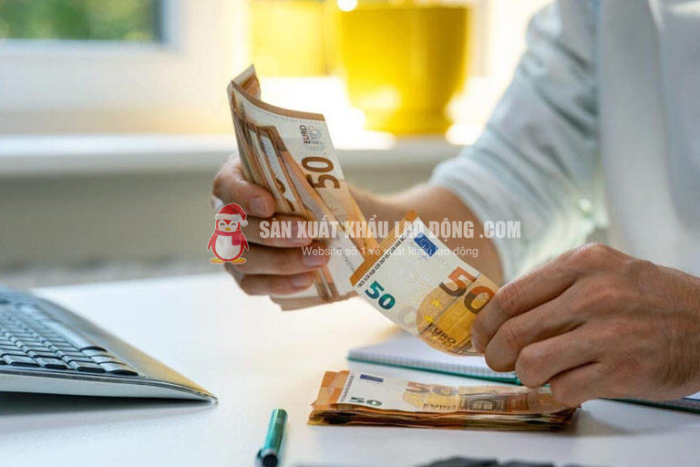 Đừng chỉ nh&igrave;n mức lương quảng c&aacute;o &ndash; h&atilde;y kiểm tra lương thực nhận v&agrave; to&agrave;n bộ chi ph&iacute; trước khi xuất cảnh.