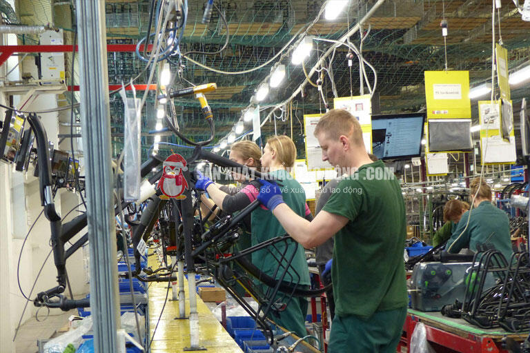 Với c&aacute;c c&ocirc;ng việc vận h&agrave;nh m&aacute;y, kỹ năng thực tế v&agrave; kinh nghiệm c&oacute; thể l&agrave; yếu tố quan trọng khi doanh nghiệp tuyển dụng.