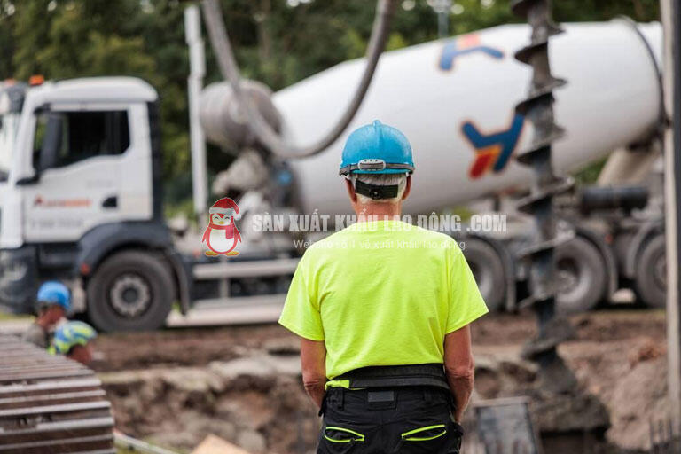 C&aacute;c đơn h&agrave;ng x&acirc;y dựng đa phần kh&ocirc;ng y&ecirc;u cầu cao về bằng cấp